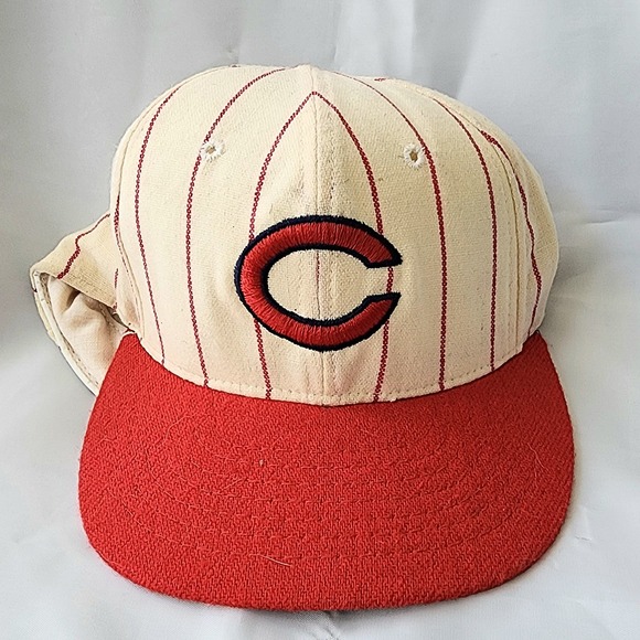 Cincinatti Reds Vintage Autographed‎ Leo Cardenas Linen Pinstripe Hat size 7 1/4